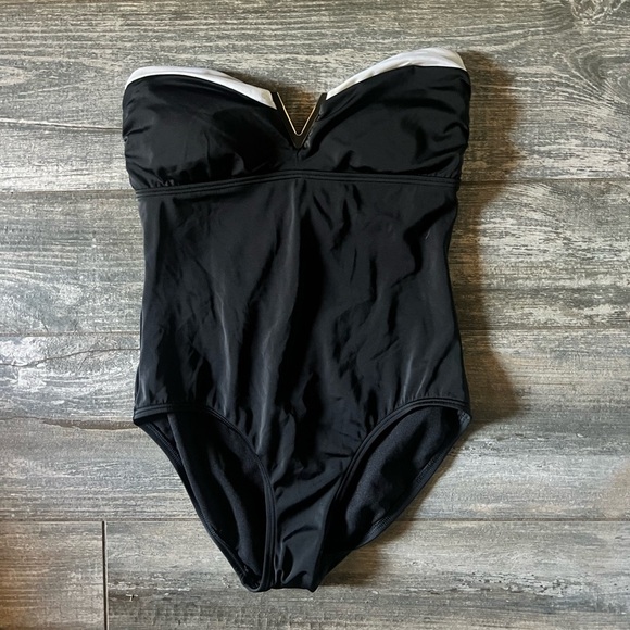Vince Camuto Swim Black White Swimsuit One Piece - Picture 2 of 5